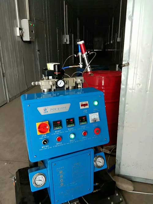 Q2600冷庫泡沫噴涂外墻保溫施工機械